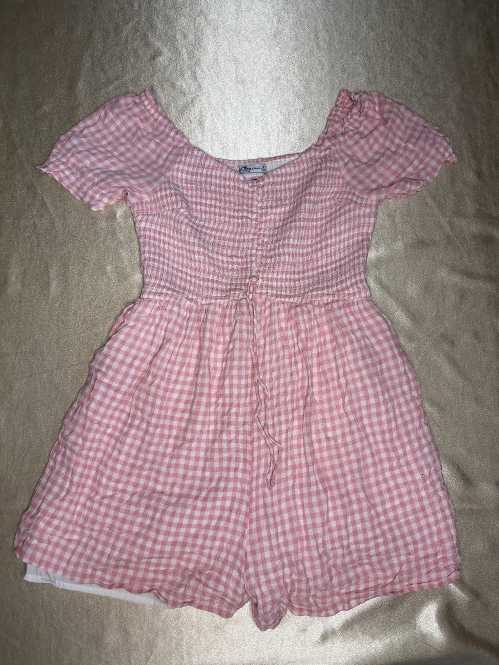 Hollister Pink Gingham Smocked Romper Sweetheart Puff Sleeve Cottagecore Size M